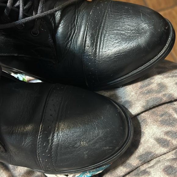 Leather Lace Up Boots.     7-8 M - Picture 6 of 6